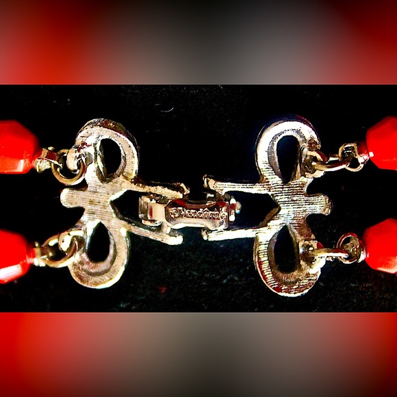 VENDOME 2 STRAND NECKLACE & EARRINGS RED SILVER VINTAGE CRYSTAL - Picture 9 of 10